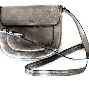 Cole Haan Distressed Silver/Gray Crossbody/Shoulder Handbag🩶